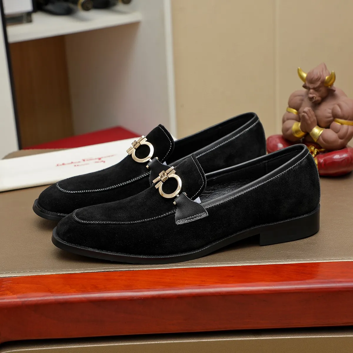 Men's shoes💰420🔥Ferragamo new men's formal shoes🇨🇳Official website original 1:1 mold opening, original quality💯Fine workmanship, high-end luxury shoes☘ The surface is made of imported Italian first-layer cowhide🌴🐑Leather lining🍓Rubber wear-resistant and non-slip outsole, breathable and comfortable to wear🍍The first choice for high-grade men, size 39-45 (38.46. Can be customized)